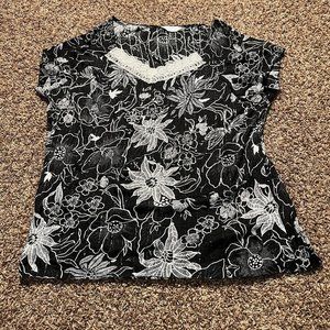 CJ Banks Womens Black Floral Sequins Lace Neckline Short Sleeve No Size Tag X